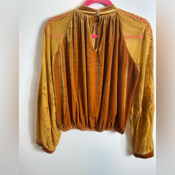 #473 Free People Dream Team Gold Velvet Lace Top size XS - Picture 7 of 11